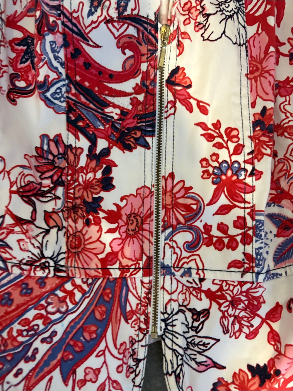 White Floral Zip-Front Blazer with Red and Navy Print - Picture 6 of 9